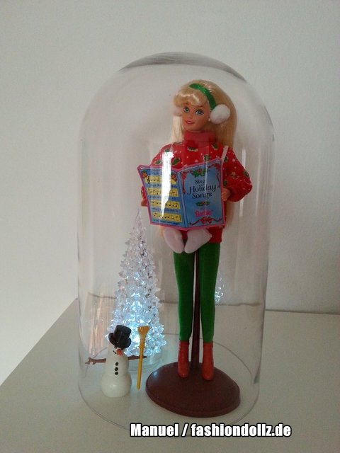 Barbie unter der Glocke Jingel Bells