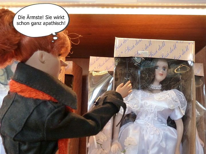 (4) Luzy im gruseligen Puppenmuseum