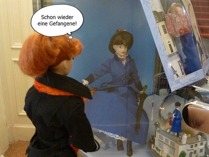 (4) Luzy im gruseligen Puppenmuseum (2)