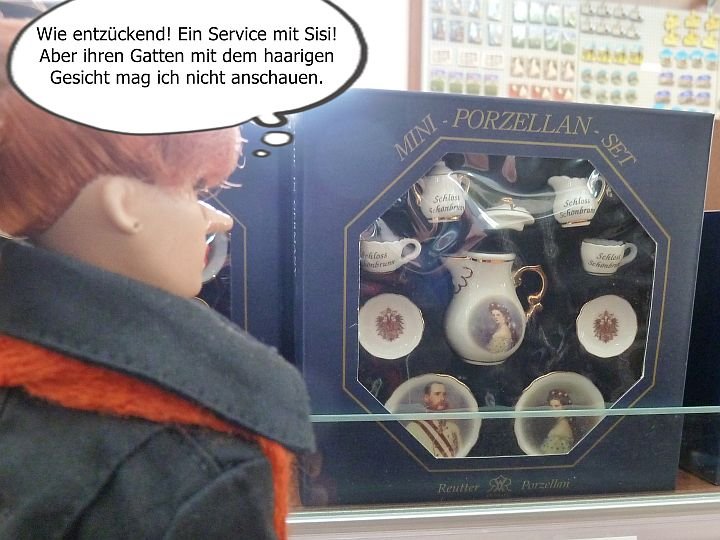 (4) Luzy im gruseligen Puppenmuseum (3)